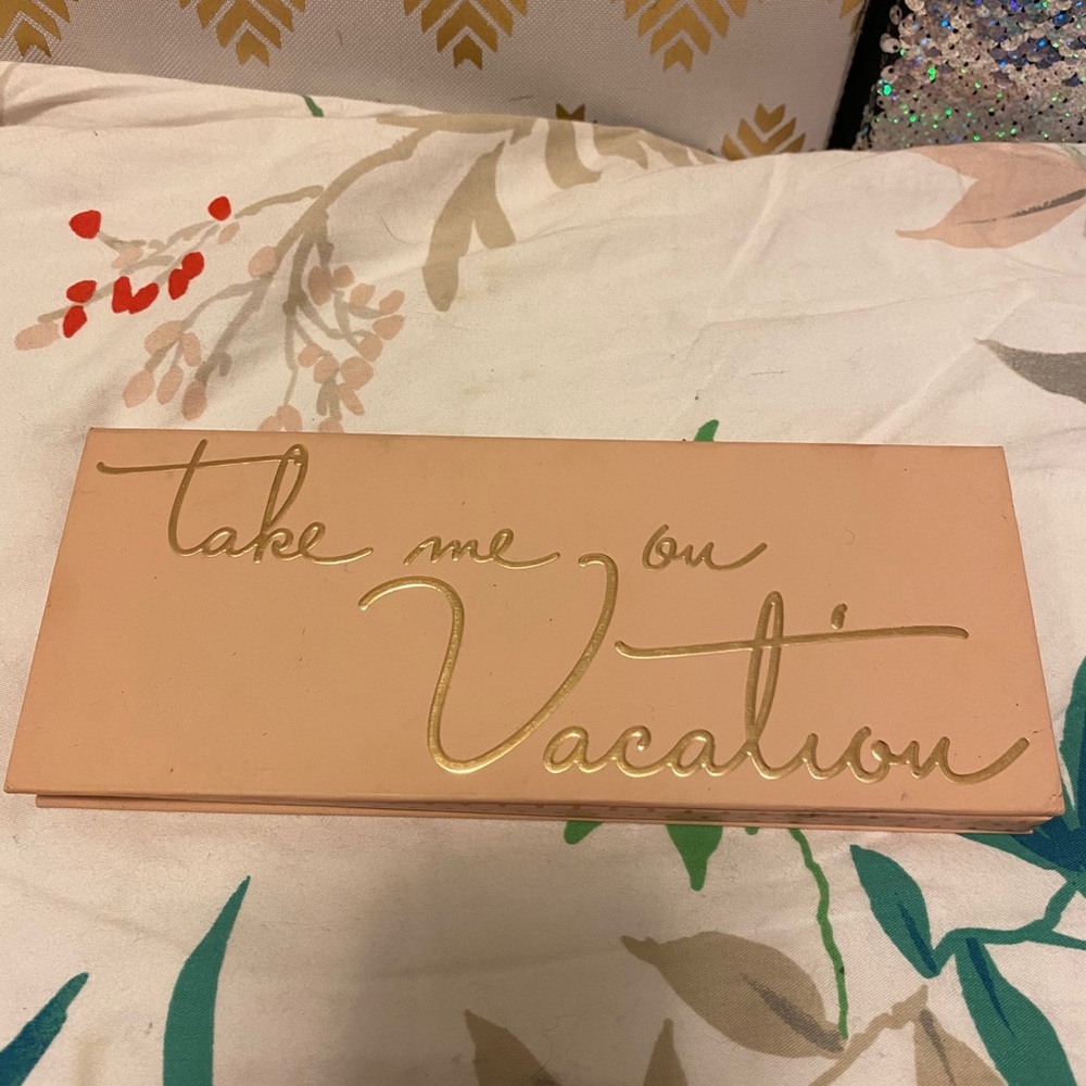 Kylie Take Me on Vacation palette